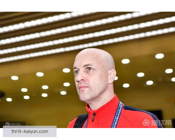 克鲁伊夫球队执行标准持续提升，展现出强大的竞争力和战术执行力。